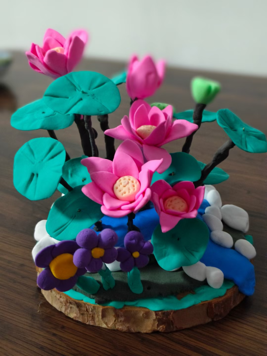 手工作业太“费妈”!母子纯手工搭建鸟窝 惊艳了幼儿园家长们(图4) 手工装饰_手工鸟窝制作过程分享_幼儿园手工作业家长压力大