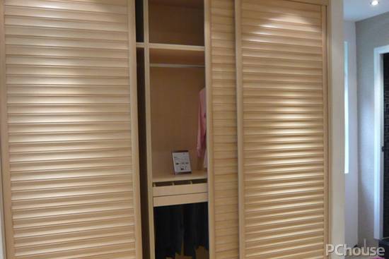 衣柜推拉门轨道安装方法 推拉门衣柜价格(图1) 衣柜推拉门轨道安装方法 推拉门衣柜价格