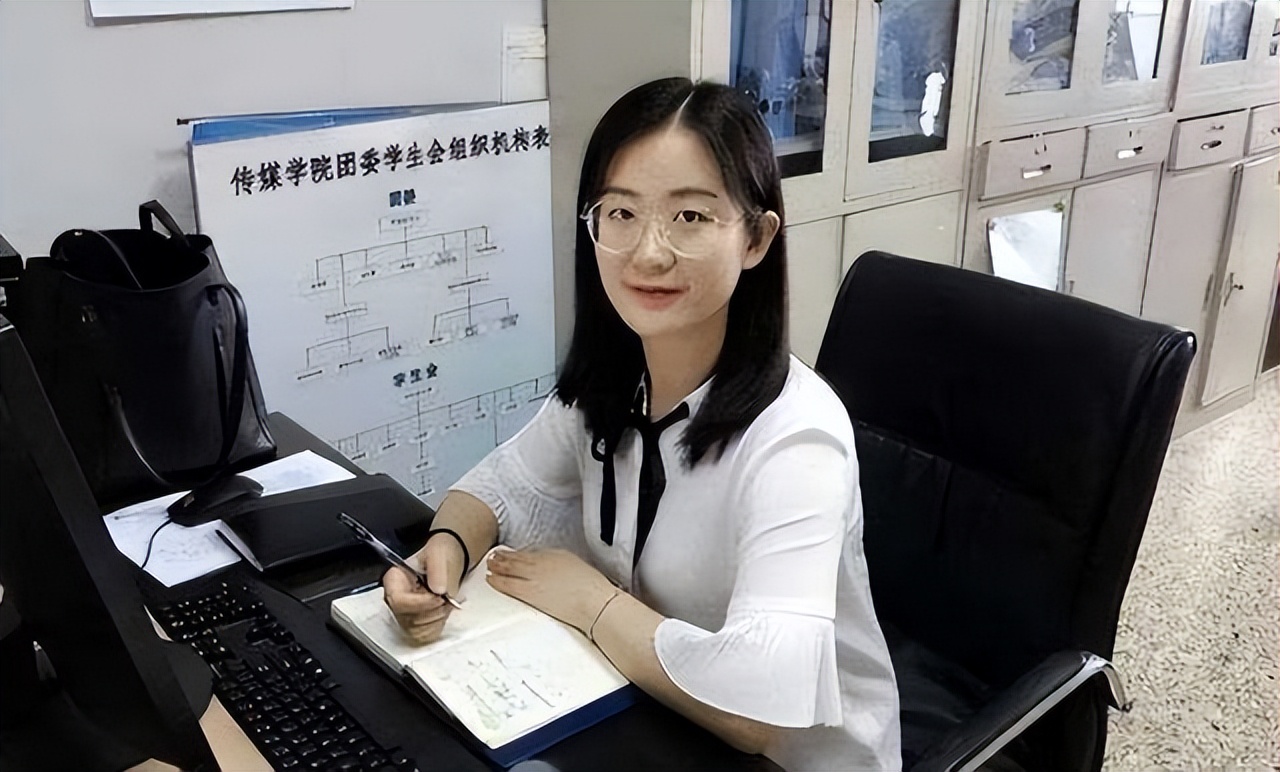 高校辅导员 薪水_大学辅导员薪资待遇_教师工资低