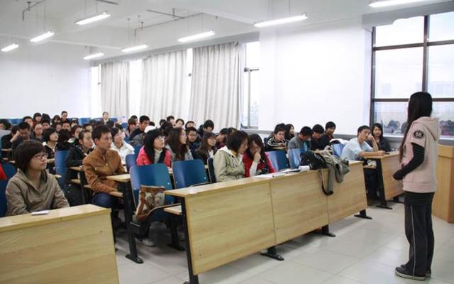 985博士应聘大学辅导员_大学辅导员年薪待遇_高校辅导员 薪水