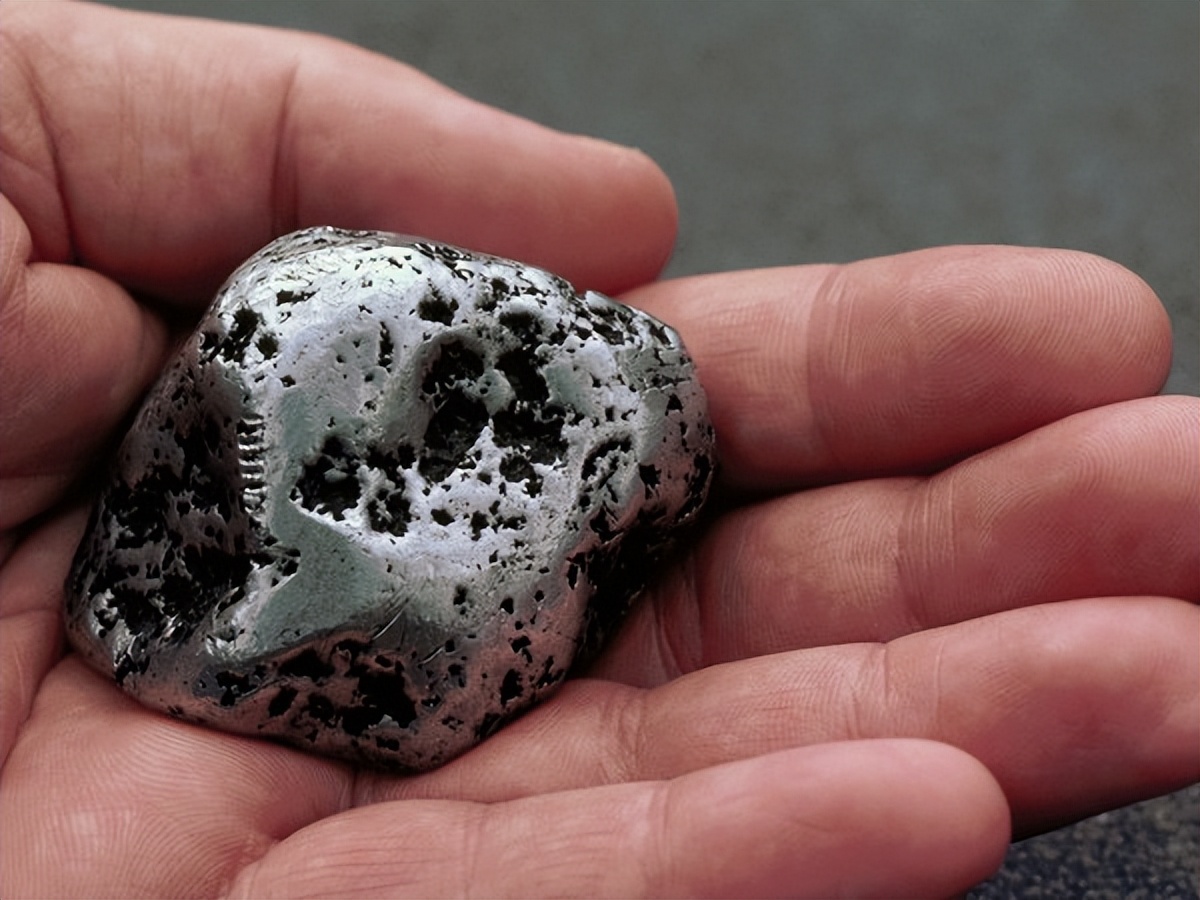 铂金价格狂飙!贵金属市场新焦点,供应危机引爆恐慌(图2) 铂金市场波动_白金价钱_现货价格飙升