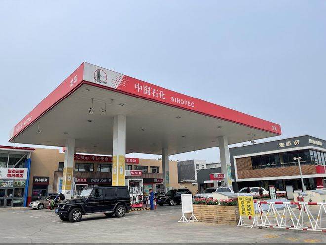 最新油价调整消息_汽油降价通知_国内油价分析