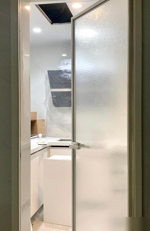 下次装修,厨房再也不用推拉门了,学人家装口袋门,真的太聪明了(图12) 厨房口袋门设计_厨房做移门,门套多宽_卫生间口袋门安装