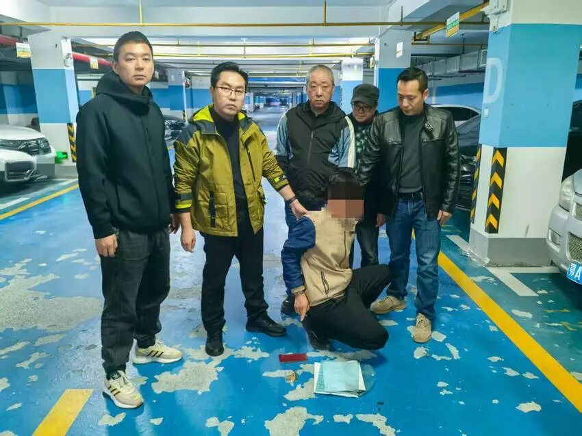 搬家时6万首饰“凭空消失”?武汉警方6小时破案!(图1) 搬家时6万首饰“凭空消失”?武汉警方6小时破案!