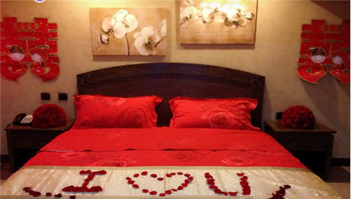 5款婚房布置效果图 总有一款可以打动你(图7) 婚房布置效果图_婚庆新房布置图片大全_喜庆浪漫婚房布置