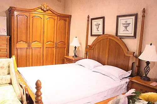 导购：特价热卖周康弗尔实木卧房家具四款荐