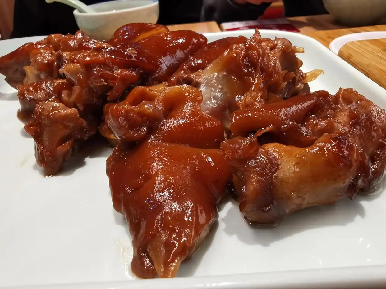 一品豆腐葱爆海参糖醋里脊_鲁菜图片高清_山东鲁菜经典菜系