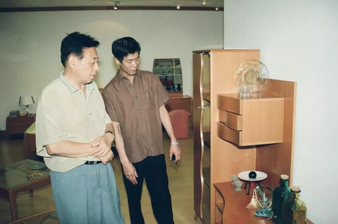 东莞家具产业转型升级_中国家具行业发展历程_宝居乐家具价格