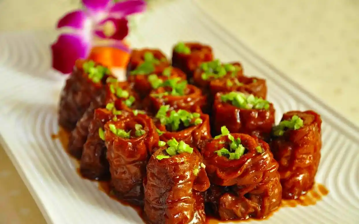 鲁菜图片高清_鲁菜八大菜系_九转大肠葱烧海参