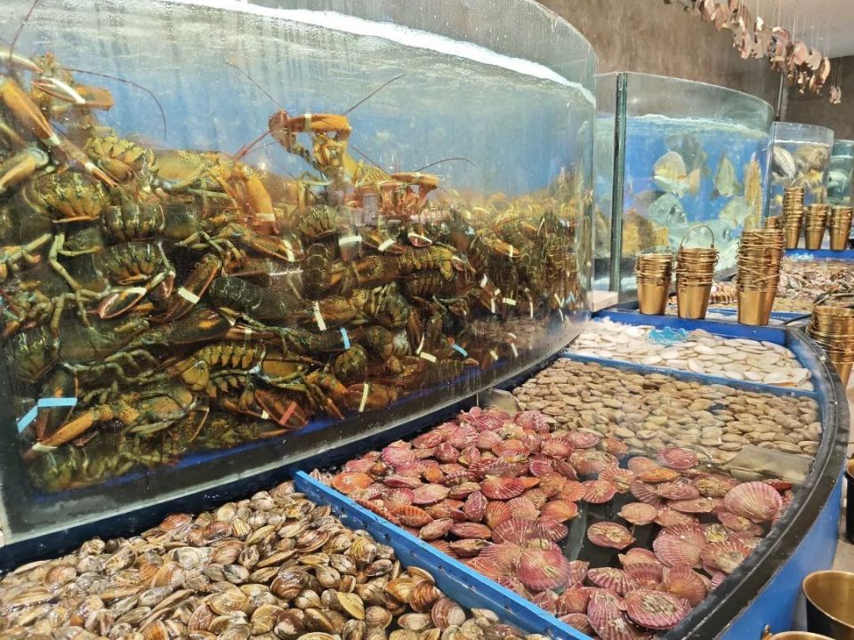 烧烤海鲜加盟_高端海鲜自助餐厅_人均500元海鲜自助