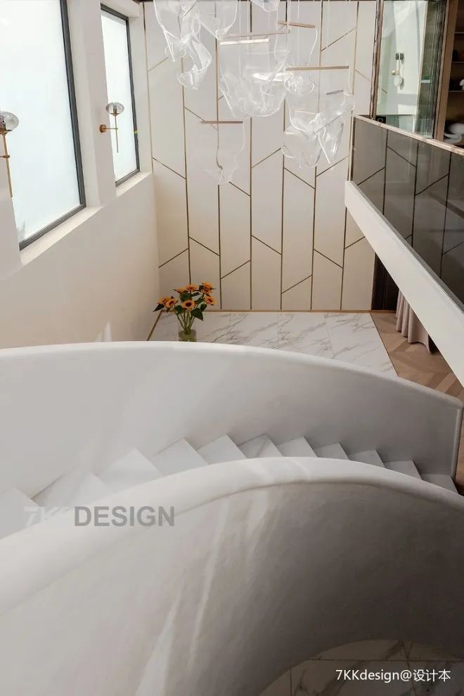 上海480㎡豪宅,私家电梯+影音室+游乐园,等我有了别墅也要这样装(图31) 品质生活_90房子装修设计效果图_别墅设计