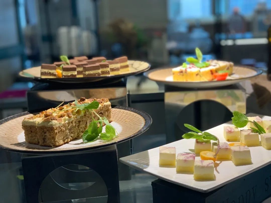 汉丽轩烤肉自助餐价位_欢乐牧场自助餐 南京店 100+菜品任点_欢乐牧场自助餐 烧烤火锅海鲜 三种吃法