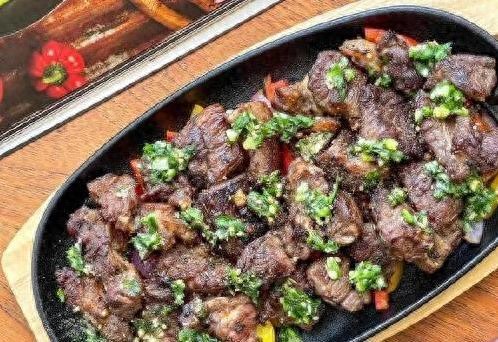 在家煎牛排也能秒杀西餐厅?盐葱酱一抹,香到邻居敲门(图1) 盐葱酱牛排食谱_日式盐葱煎牛排做法_煎牛扒做法