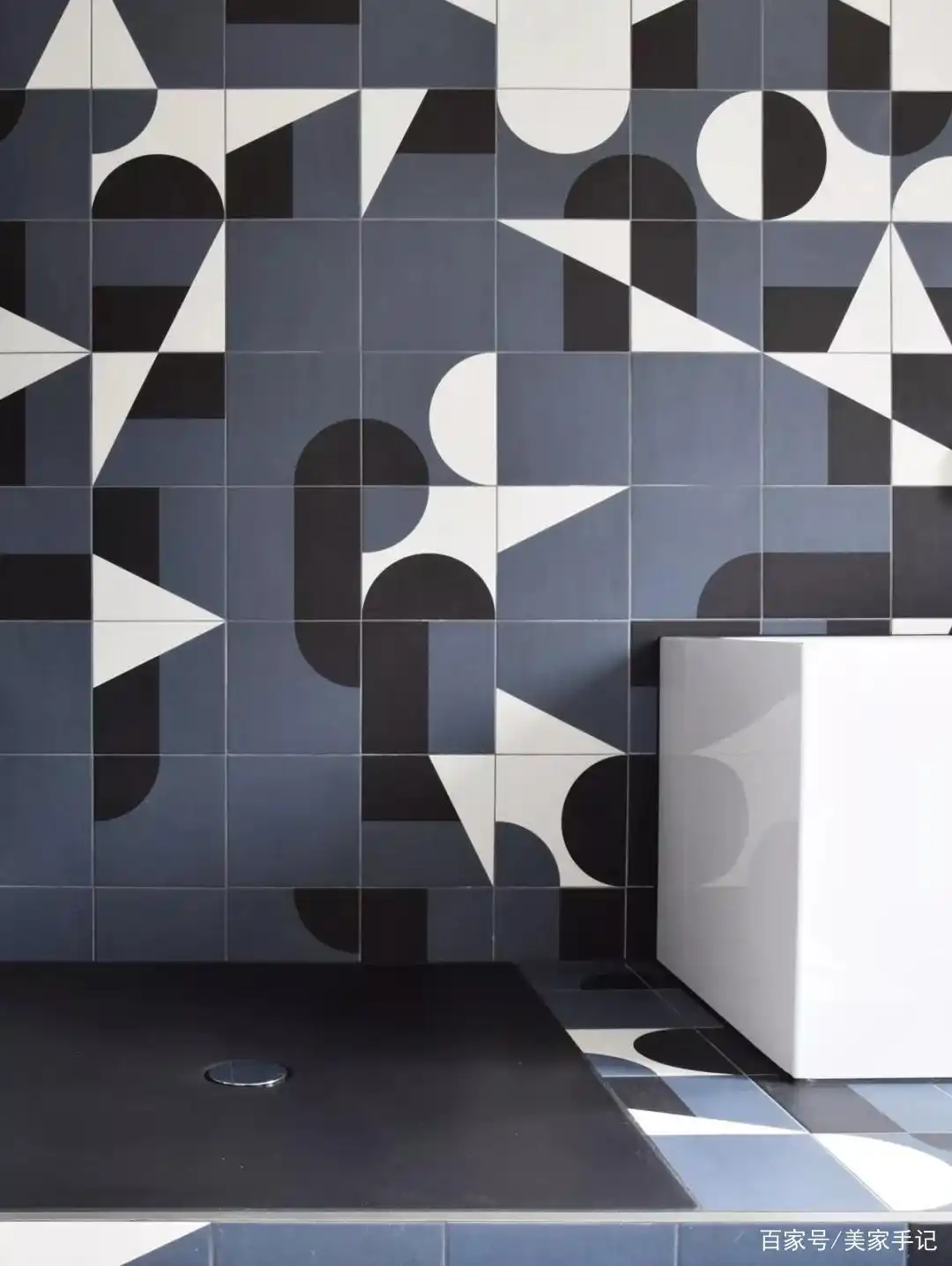 瓷砖怎么做拼花_高级瓷砖铺贴方法_创意瓷砖装饰案例