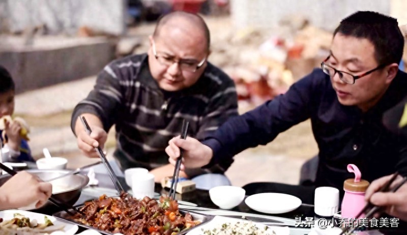 山东炒鸡界三强,枣庄辣子鸡、临沂炒鸡、莱芜炒鸡,哪家最好吃?(图1) 山东炒鸡做法_枣庄辣子鸡特点_莱芜美食推荐