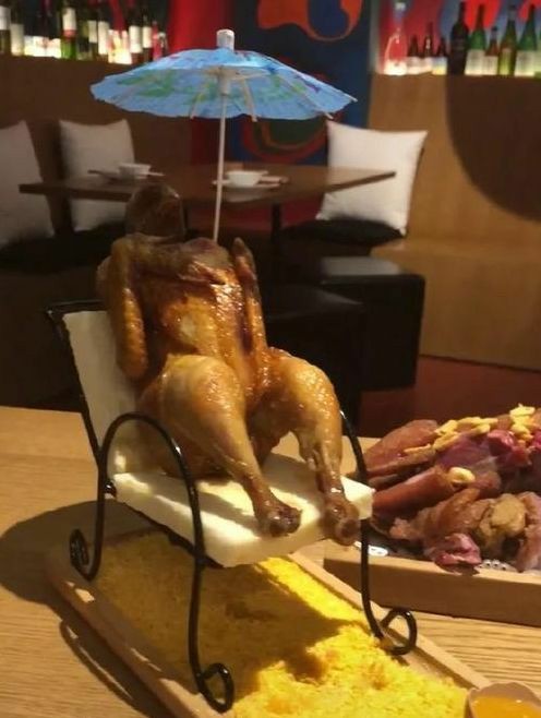 一男一女吃夜宵,猜拳输的答应对方的要求,没想男的赢了提出(图2) 夜宵图片_路边摊猜拳输了要买单_夜宵趣事分享