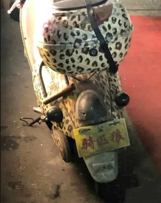 一男一女吃夜宵,猜拳输的答应对方的要求,没想男的赢了提出(图4) 路边摊猜拳输了要买单_夜宵趣事分享_夜宵图片