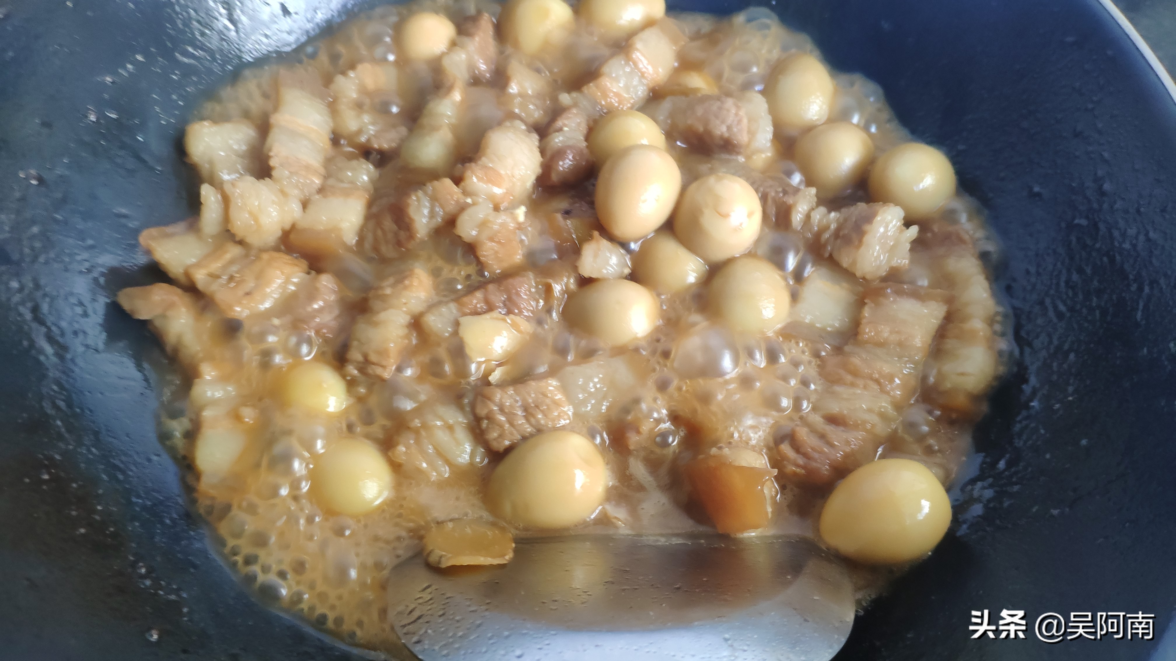 教你红烧肉的家常做法,肉不够,蛋来凑,肥而不腻超级下饭(图14) 红烧肉属于哪个菜系_红烧肉做法大全_鹌鹑蛋红烧肉食谱