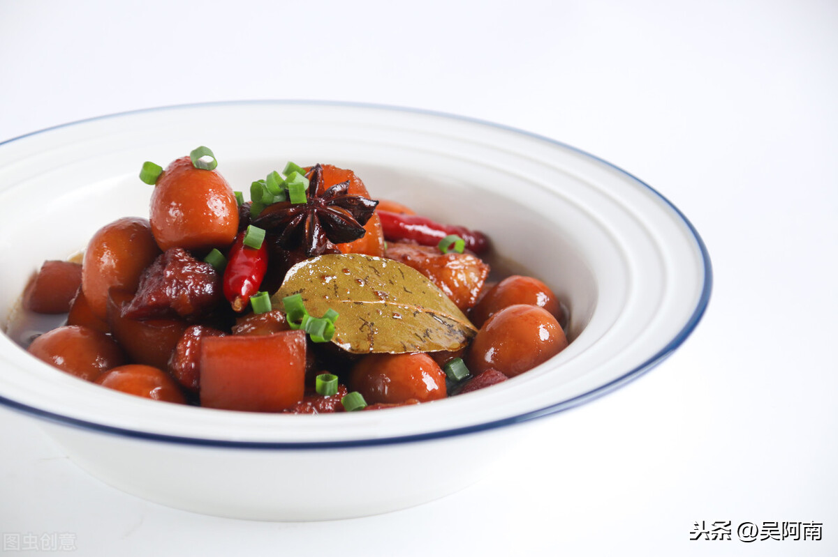 教你红烧肉的家常做法,肉不够,蛋来凑,肥而不腻超级下饭(图3) 鹌鹑蛋红烧肉食谱_红烧肉做法大全_红烧肉属于哪个菜系