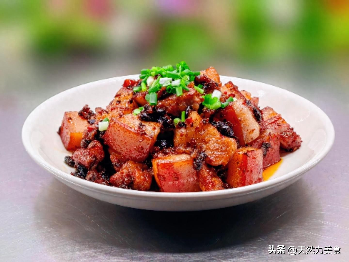 10分钟搞定豉香红烧肉!不加一滴水,软烂不腻,懒人必学(图1) 红烧肉属于哪个菜系_10分钟豉香红烧肉教程_红烧肉高压锅做法