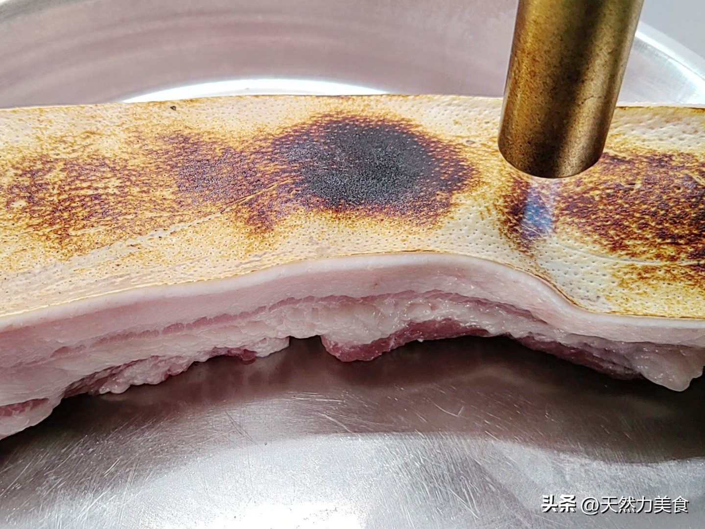 10分钟搞定豉香红烧肉!不加一滴水,软烂不腻,懒人必学(图3) 10分钟豉香红烧肉教程_红烧肉属于哪个菜系_红烧肉高压锅做法