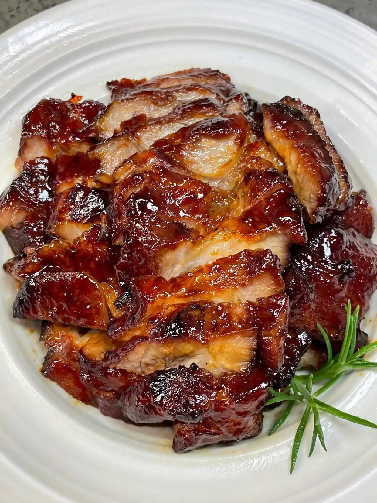 电饭煲里的四种懒人做法!一开锅上桌全家都喜欢吃(图9) 电饭锅懒人菜_电饭煲猪蹄做法_电饭煲卤鸡腿