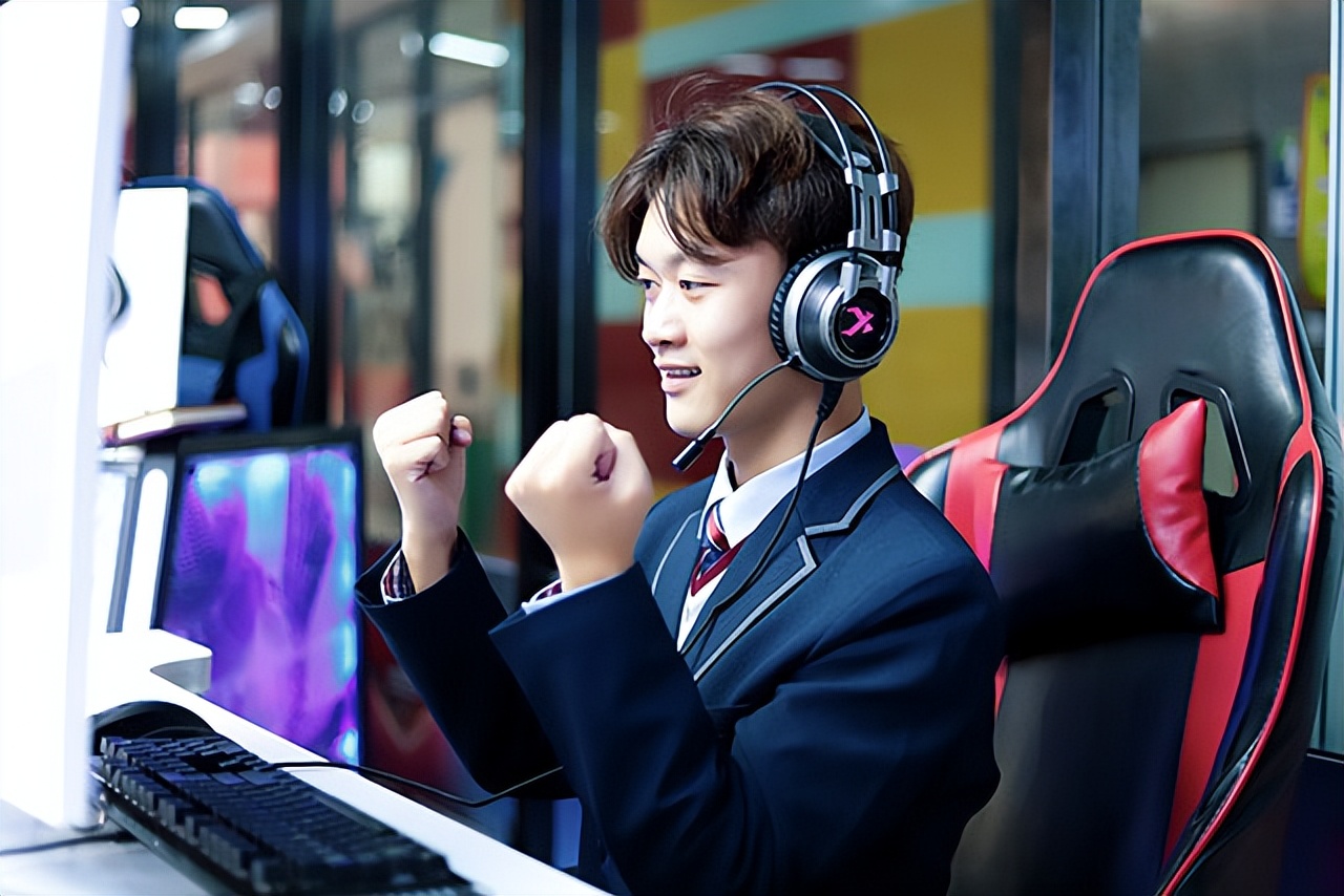 电子竞技专业学费_徐州新华电脑学校学费_电竞学校招生要求