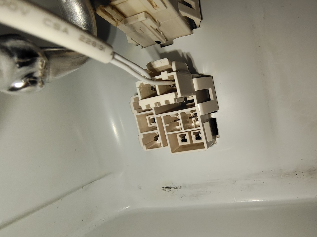 松下冰箱维修电话_风冷冰箱冷冻区结霜维修_美的冰箱冷藏温度过低