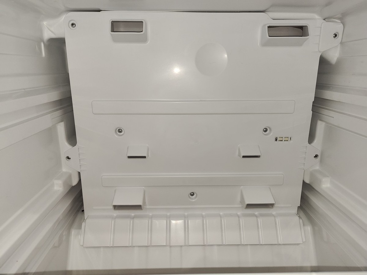 风冷冰箱冷冻区结霜维修_松下冰箱维修电话_美的冰箱冷藏温度过低