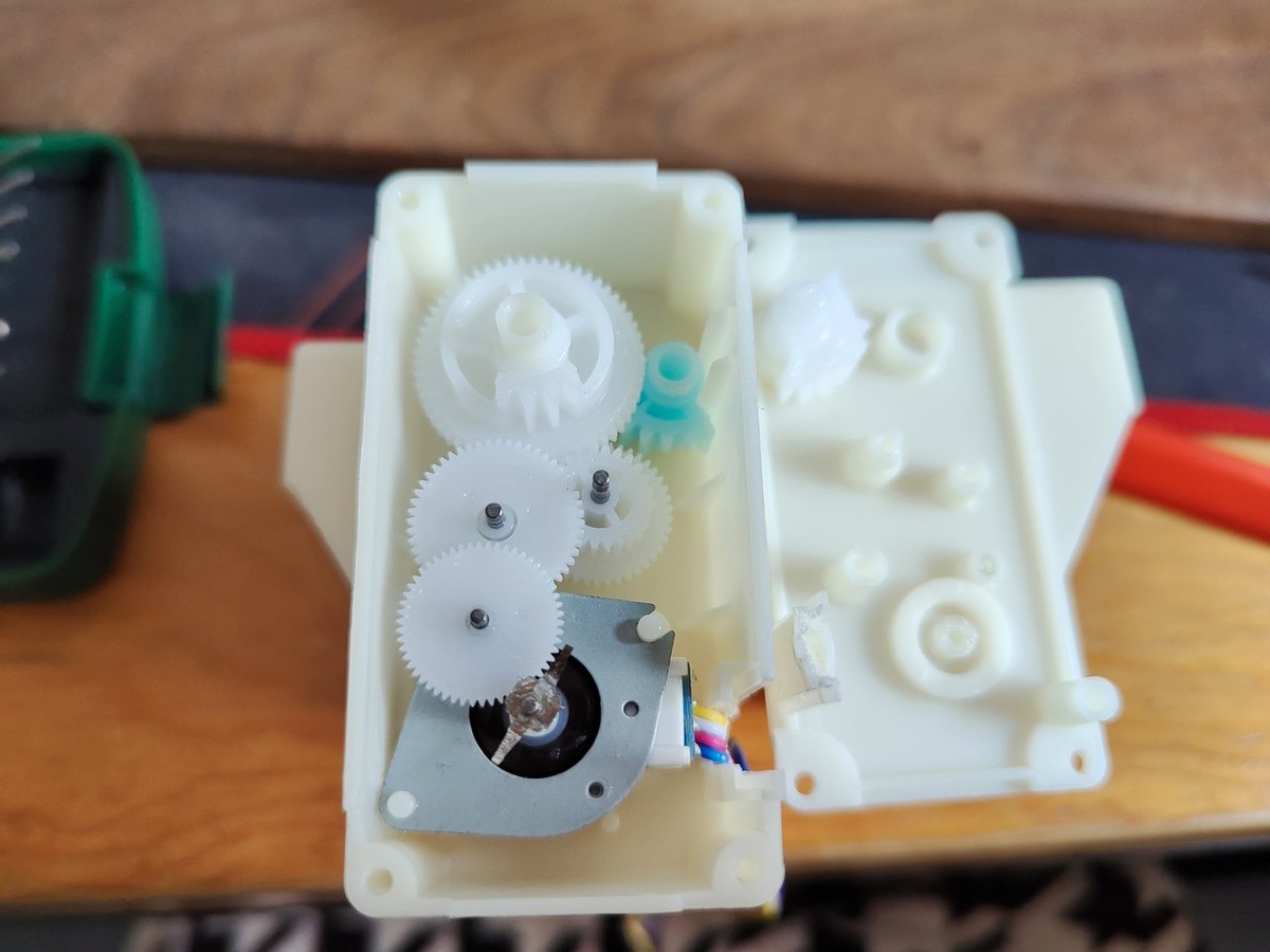 美的冰箱冷藏温度过低_风冷冰箱冷冻区结霜维修_松下冰箱维修电话