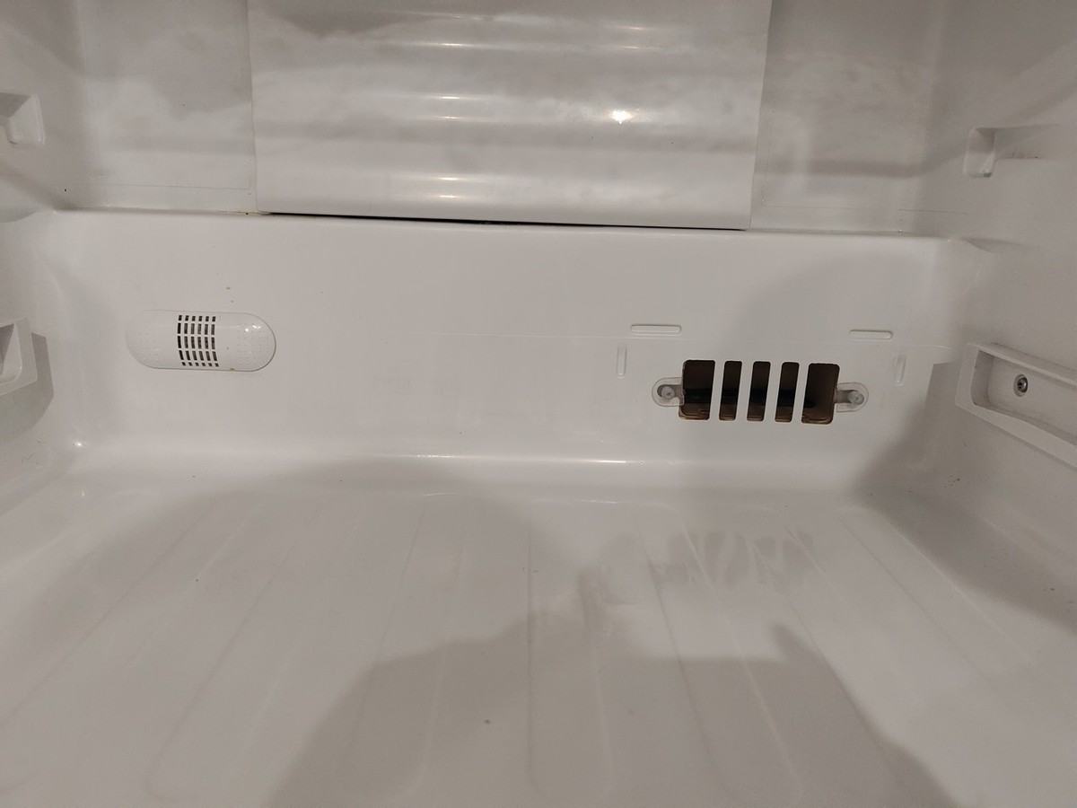 风冷冰箱冷冻区结霜维修_松下冰箱维修电话_美的冰箱冷藏温度过低