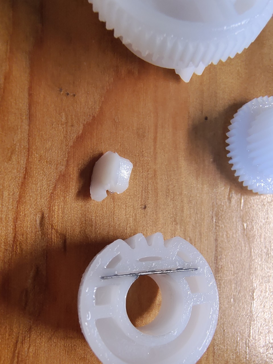 风冷冰箱冷冻区结霜维修_美的冰箱冷藏温度过低_松下冰箱维修电话