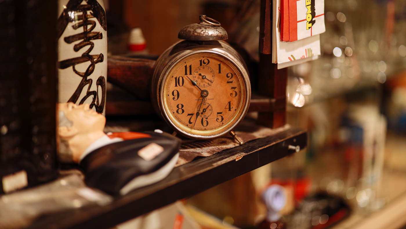 佳能最新镜头_佳能RF 50mm F1.2L USM全开光圈画质_RF 50mm F1.2L USM暗光室内拍摄表现