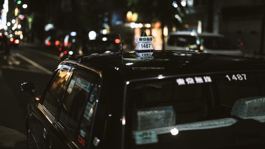 佳能最新镜头_佳能RF 50mm F1.2L USM全开光圈画质_RF 50mm F1.2L USM暗光室内拍摄表现