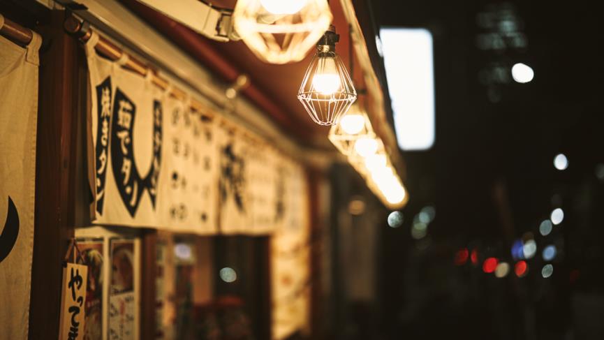 RF 50mm F1.2L USM暗光室内拍摄表现_佳能最新镜头_佳能RF 50mm F1.2L USM全开光圈画质