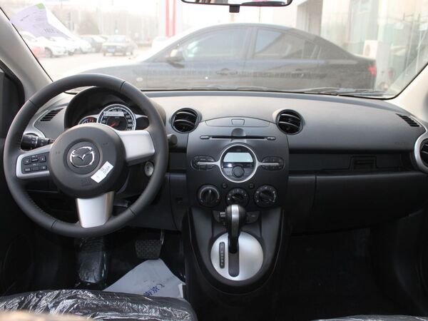 长安马自达  马自达2劲翔 1.5 AT 中控台整体