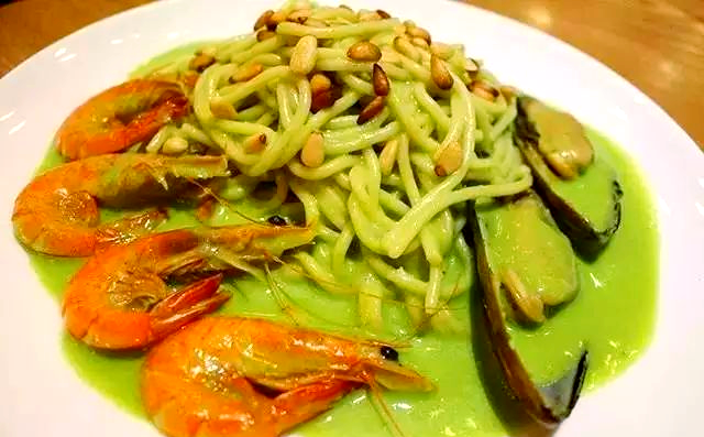 花城汇美食攻略:众多值得一试的餐厅,你不可错过!(图25) 广州花城汇美食推荐_大龙凤鸡煲特色菜_花城汇美食推荐