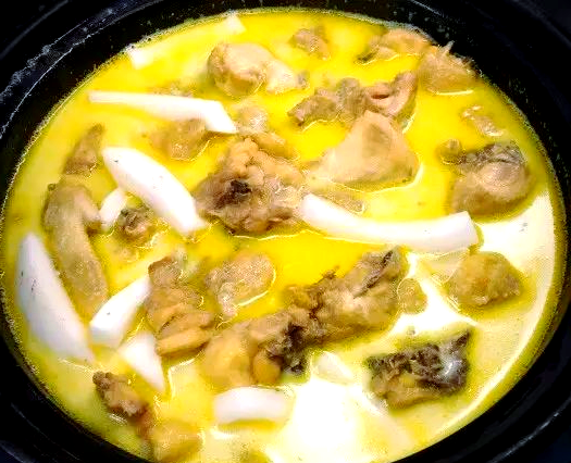 花城汇美食攻略:众多值得一试的餐厅,你不可错过!(图9) 大龙凤鸡煲特色菜_花城汇美食推荐_广州花城汇美食推荐