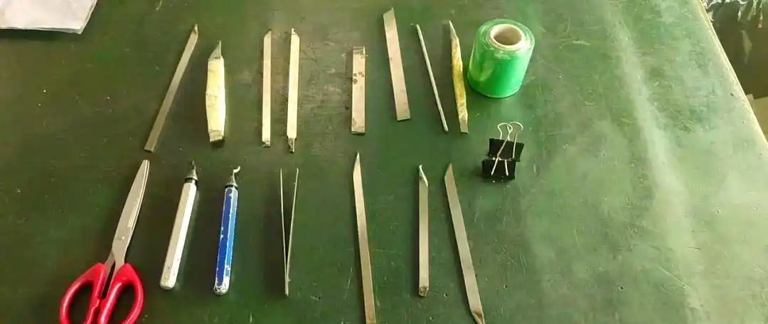 羽毛球拍修理技术_拍线断裂修复教程_羽毛球拍修复方法