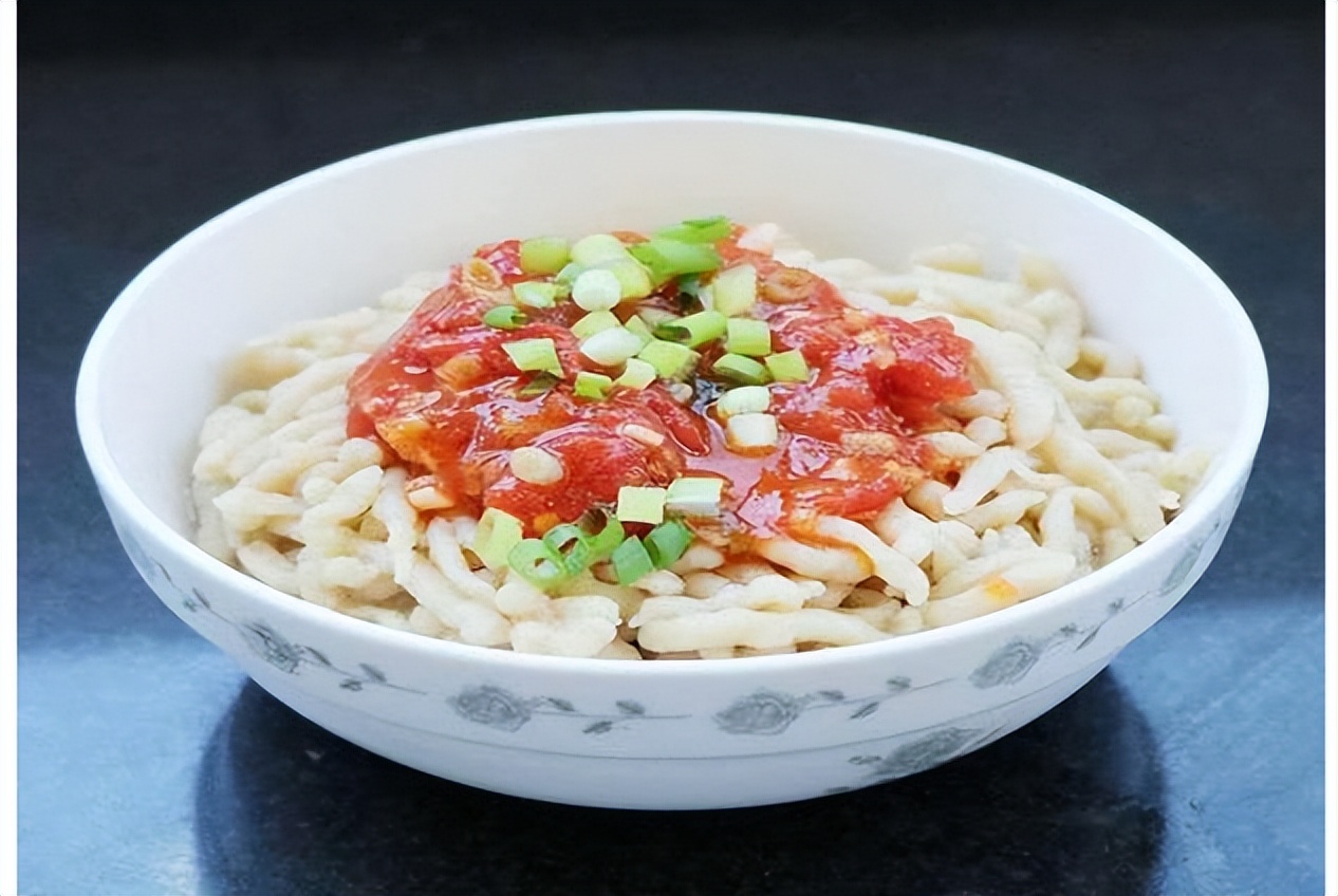 锦绣太原-非遗云展(4)|抿尖面和猫耳朵制作技艺(图3) 山西抿尖面做法_山西猫耳朵制作方法_山西面食文化 遗产