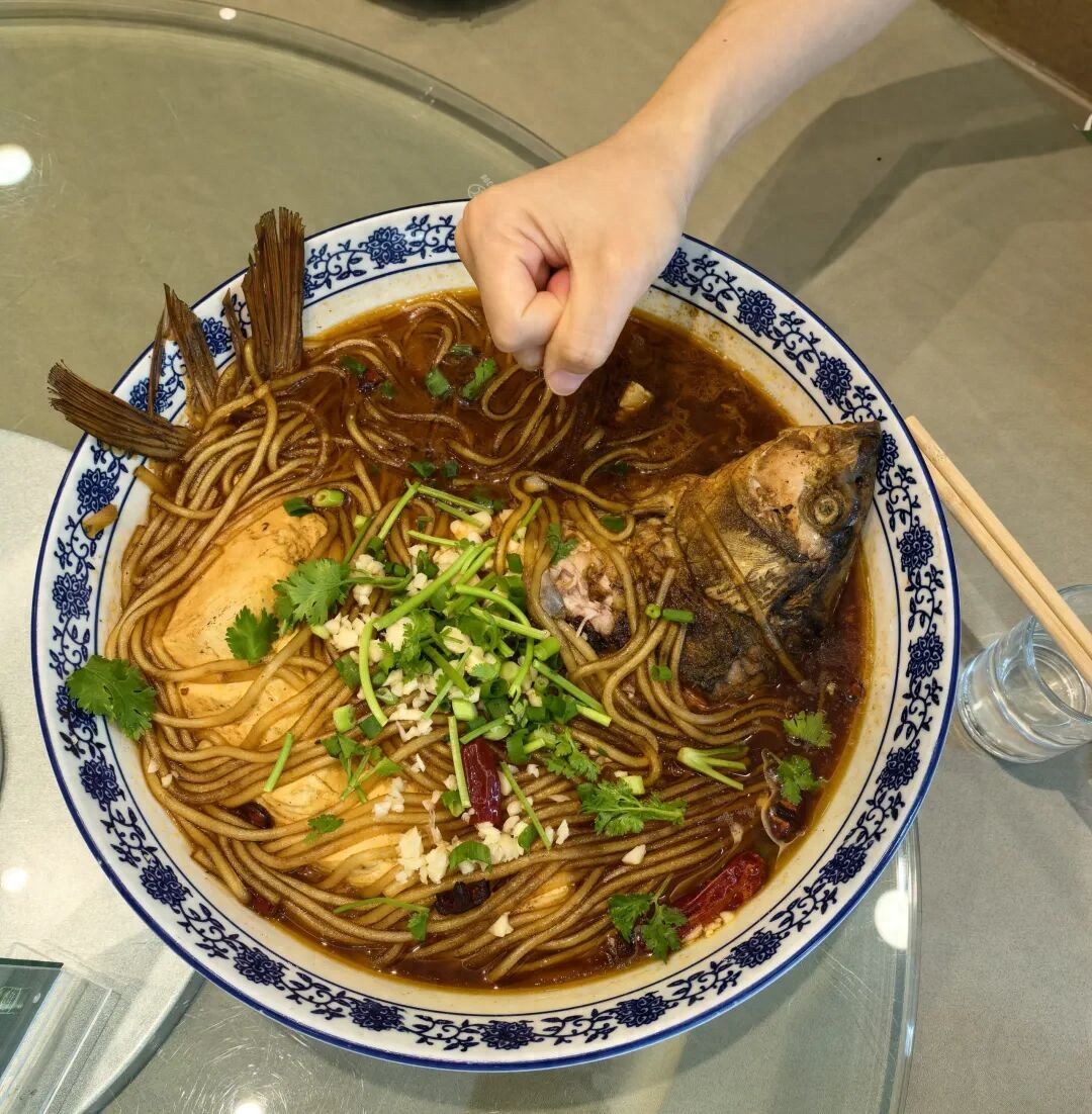 哈尔滨老字号特色餐厅_哈尔滨民间特色美食小吃_暑假东北避暑美食