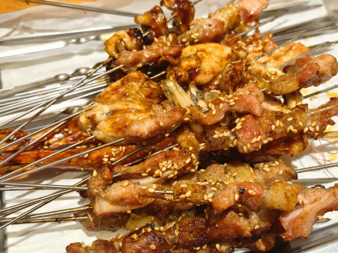 哈尔滨民间特色美食小吃_暑假东北避暑美食_哈尔滨老字号特色餐厅