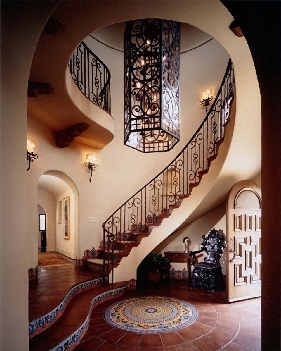 跃层楼梯坡度尺寸_跃层楼梯设计风格_跃层式楼梯 装修