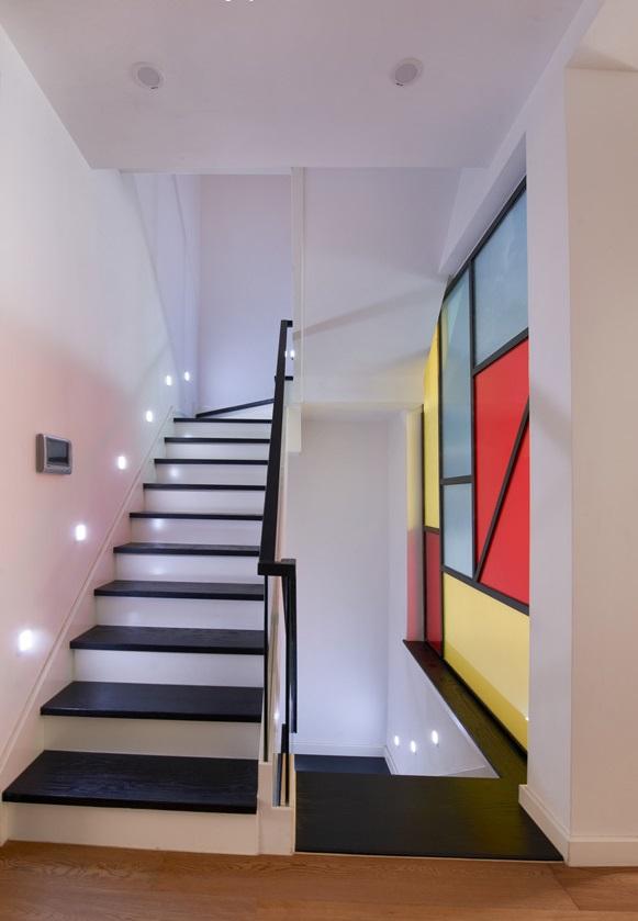 跃层楼梯设计风格_跃层式楼梯 装修_跃层楼梯坡度尺寸