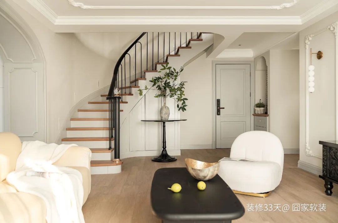 莫兰迪色系装修案例_跃层式楼梯 装修_老房改造设计