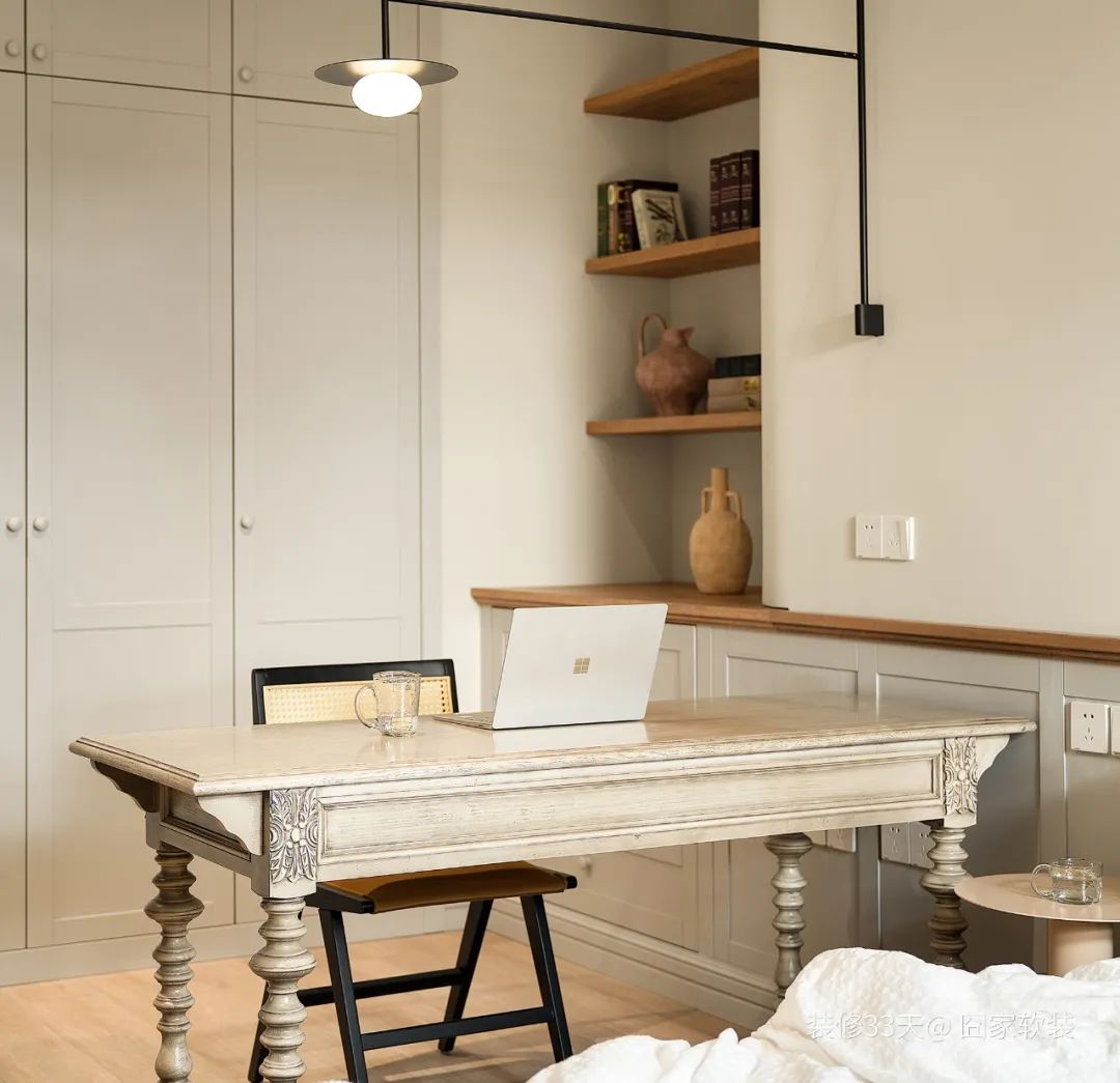 跃层式楼梯 装修_莫兰迪色系装修案例_老房改造设计