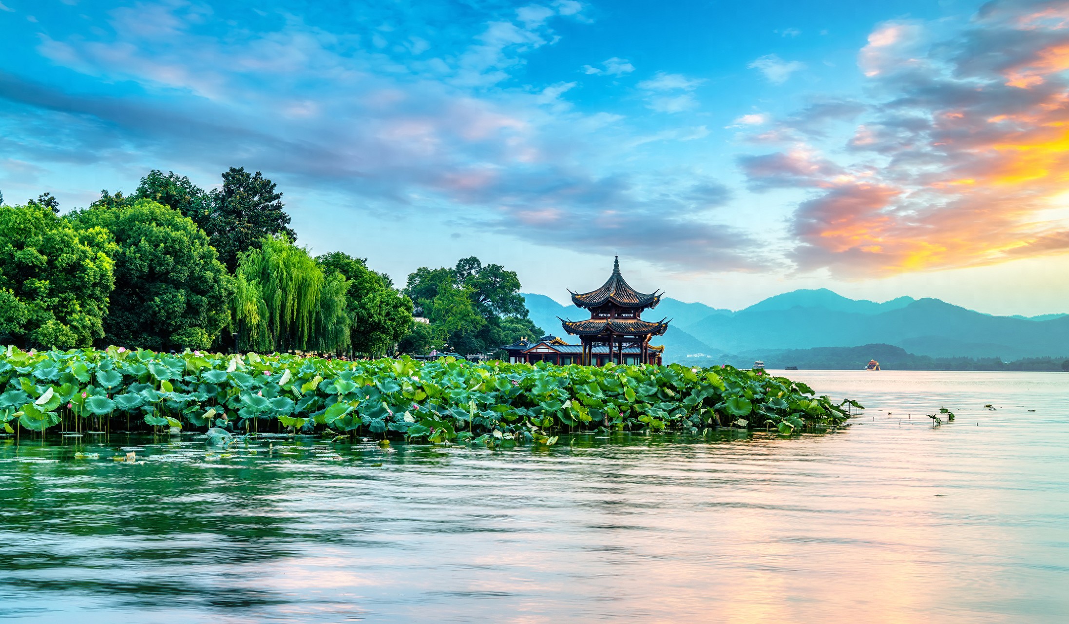 杭州必去的10个景点:第1名实至名归,第7个本地人都未必知道!(图1) 杭州隐藏景点推荐_杭州吃货必去的地方_杭州必去景点