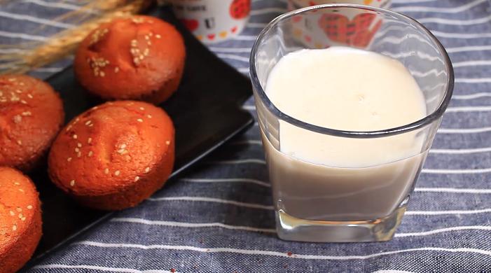 自制健康零食_在家做一些简单的零食_奶香小馒头食谱