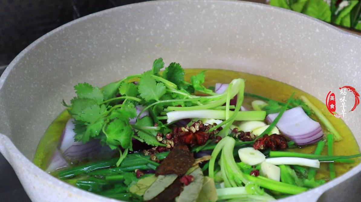 在家做一些简单的零食_在家做零食 烤豆皮 葱花酥饼