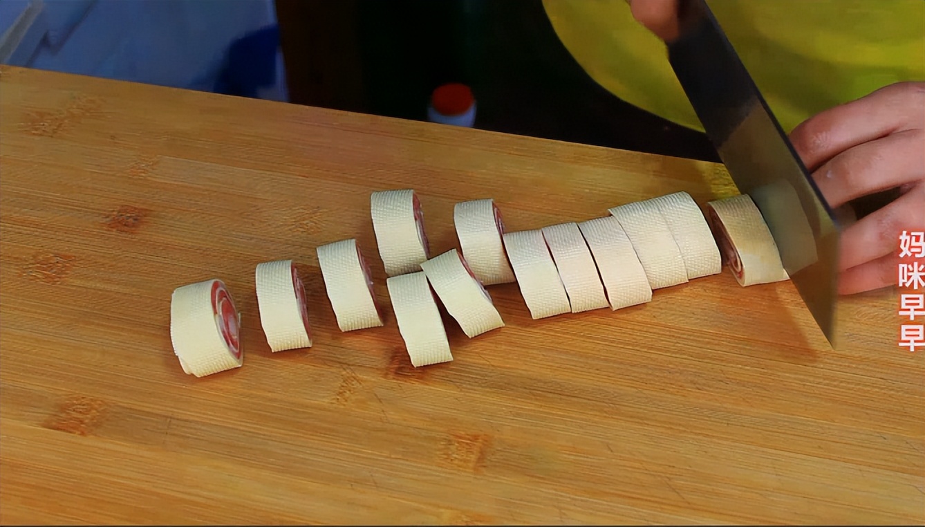 在家做零食 烤豆皮 葱花酥饼_在家做一些简单的零食